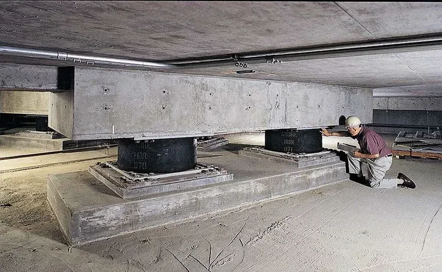 Projeto de Isolamento Sísmico de Base em Olinda